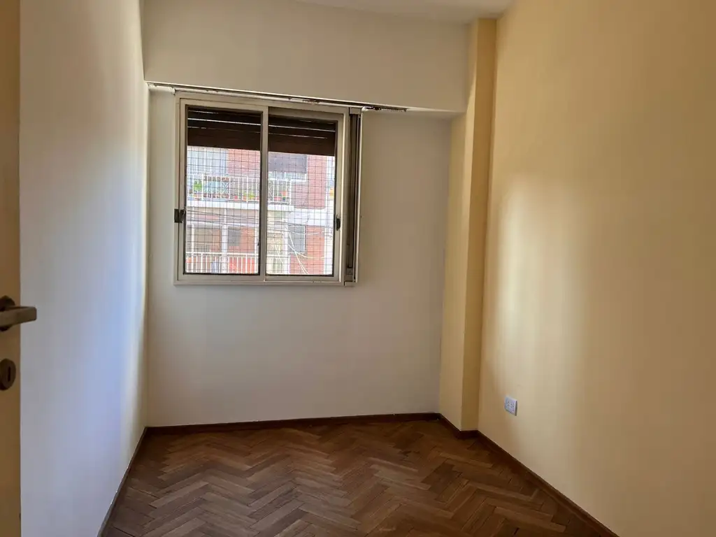 Foto de Alquiler Boedo 3 ambientes al frente con balcón y patio, imagen 2