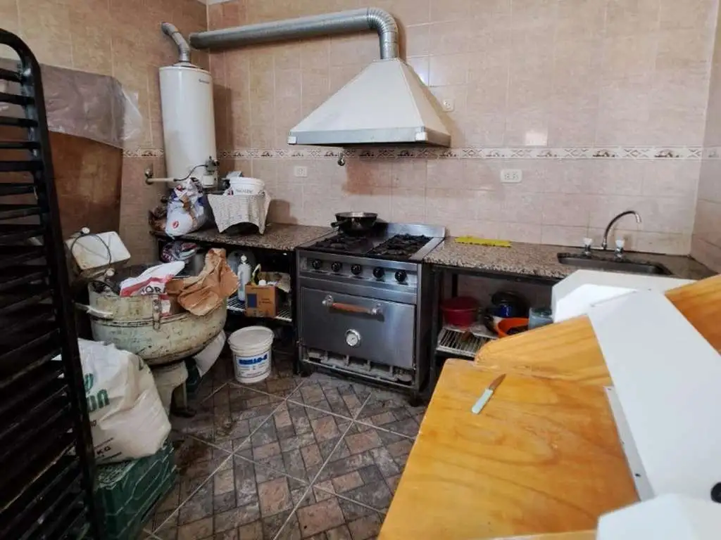 Foto de VENDE LOCAL EN ESQUINA EN VILLA GERAL MITRE, imagen 2