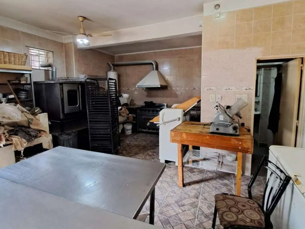 Foto de VENDE LOCAL EN ESQUINA EN VILLA GERAL MITRE, imagen 5