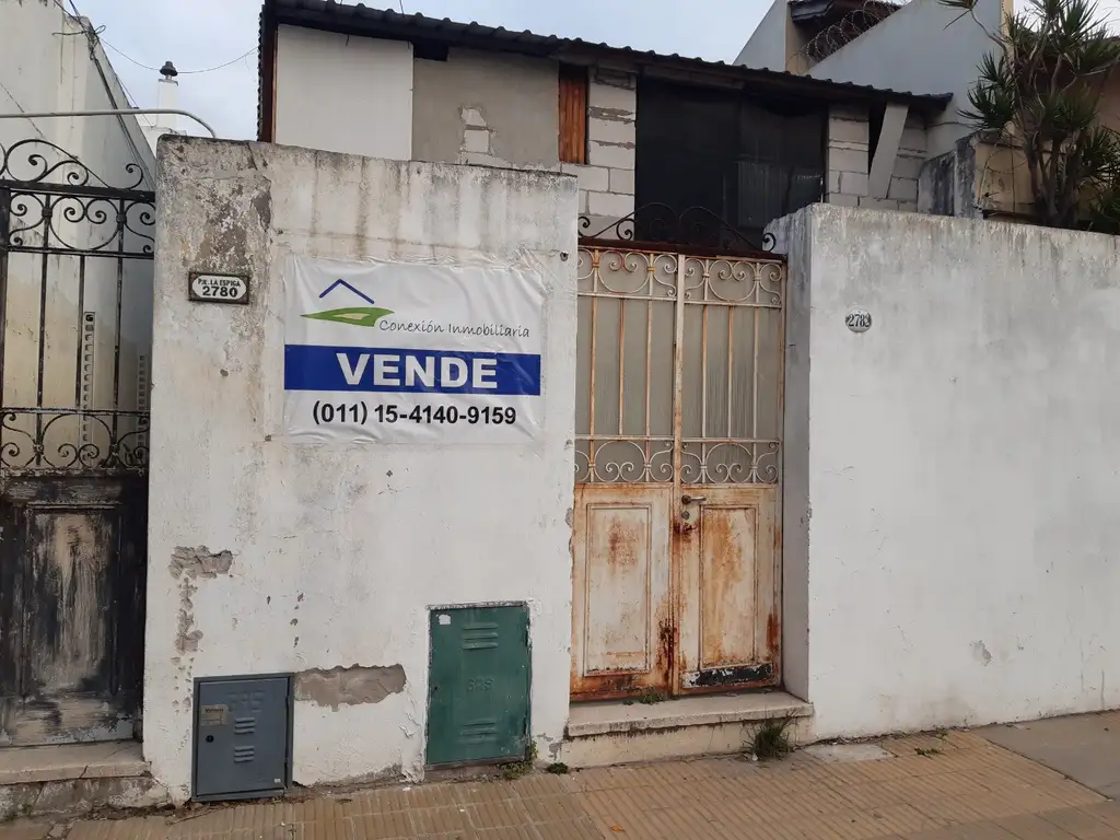 Foto de Casa a demoler en venta en Villa Del Parque. Valor Terreno, Ideal, imagen 1