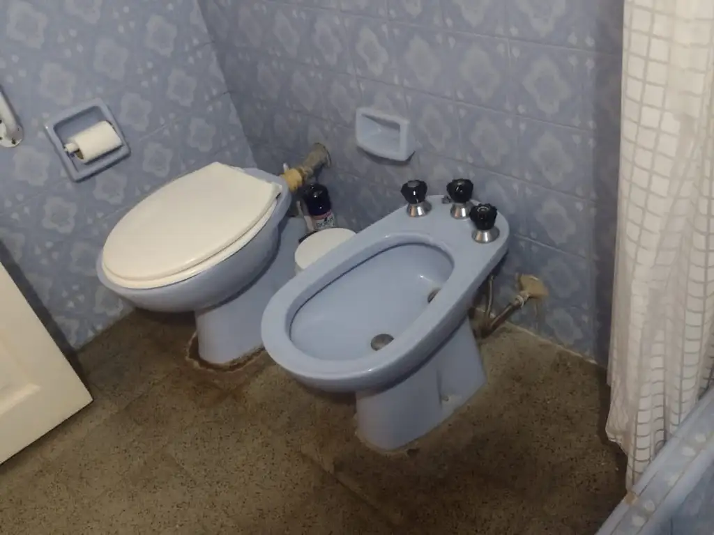 Foto de VENTA DPTO 4 AMBIENTES - PARQUE AVELLANEDA, imagen 2