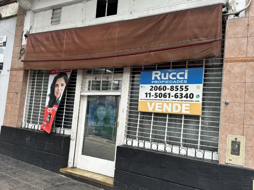 Foto de LOCAL SOBRE AVENIDA DIRECTORIO EXCELENTE ZONA DE 42M2 CON ENTREPISO, imagen 2