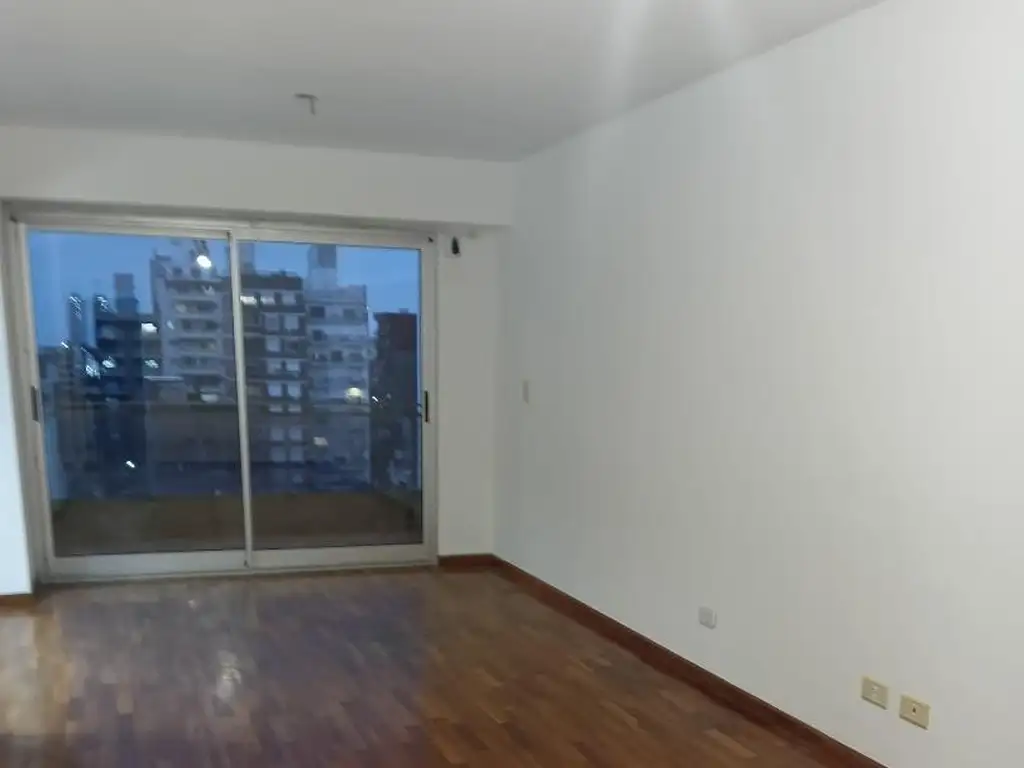 Foto de Alquiler Depto. 1 dormitorio con balcón. Excelente ubicación, imagen 3