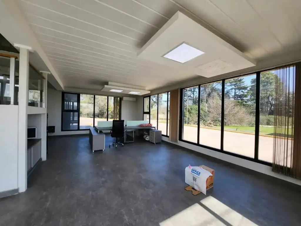 Foto de OFICINAS CON DEPOSITO SOBRE COLECTORA LOMA VERDE, imagen 4