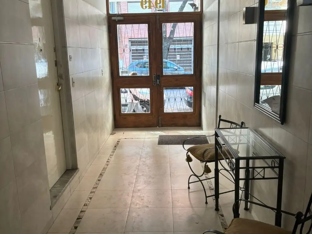 Foto de 3 Ambientes 1er piso x esc. Cocina y Lavad, Baño completo, bajas exp, imagen 4