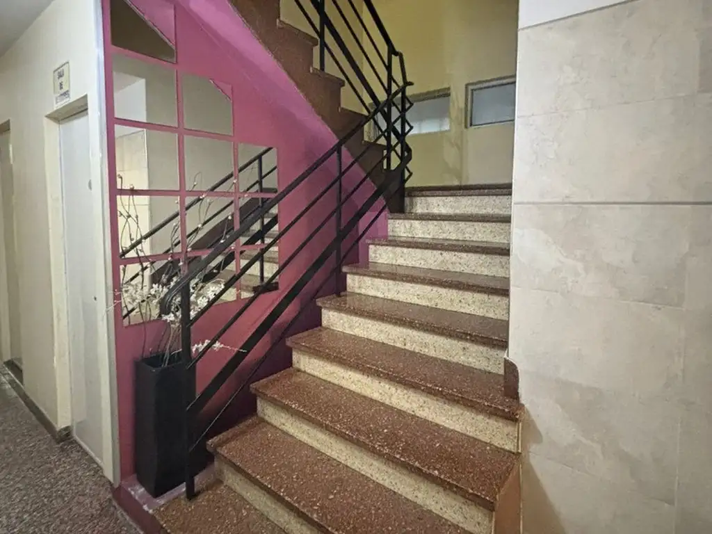 Foto de 3 Ambientes 1er piso x esc. Cocina y Lavad, Baño completo, bajas exp, imagen 5