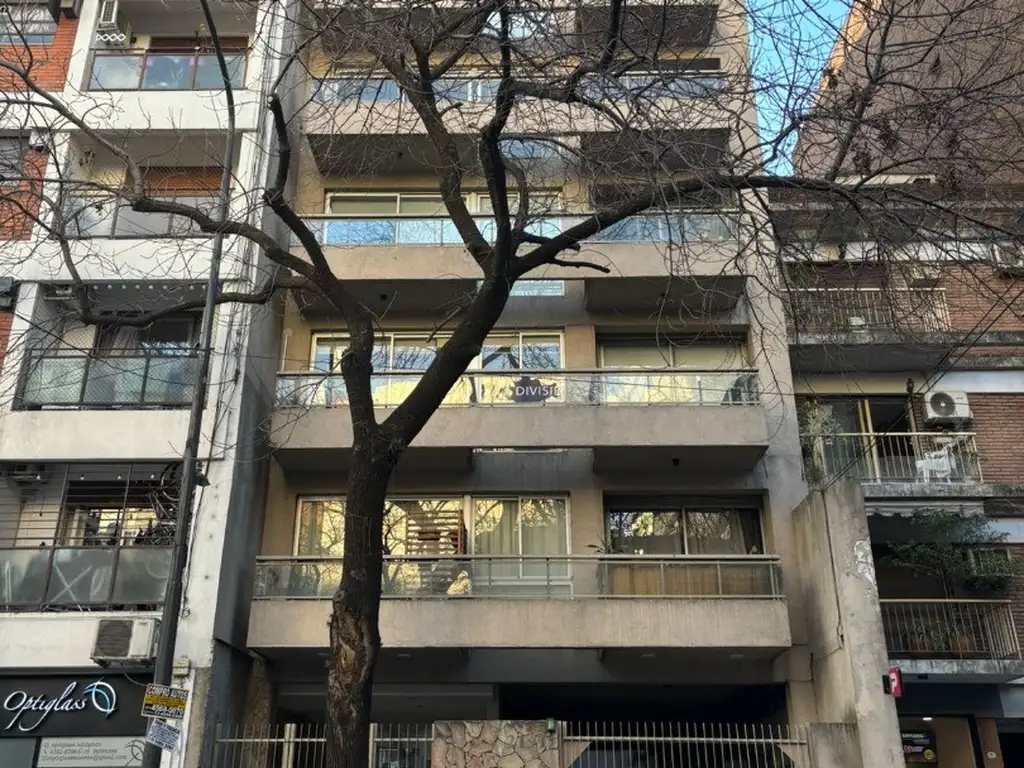 Foto de Monambiente divisible balcon aterrazado al frente, terraza c/solarium, imagen 2