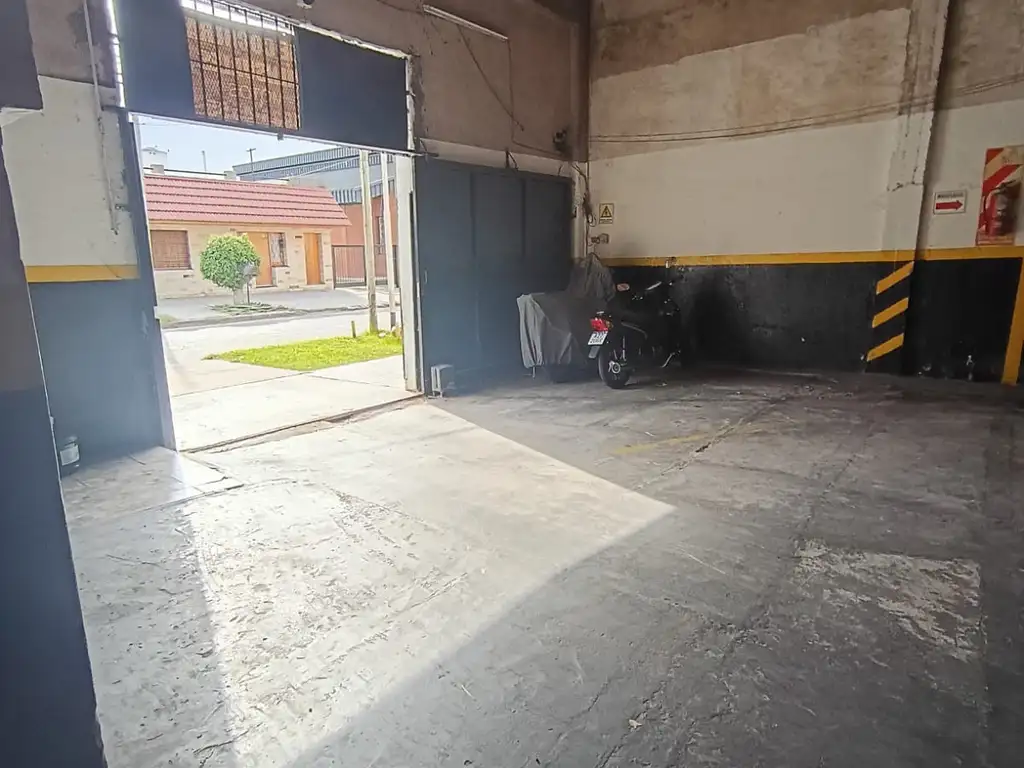Foto de ALQUILER GALPON WILDE CENTRO, imagen 3