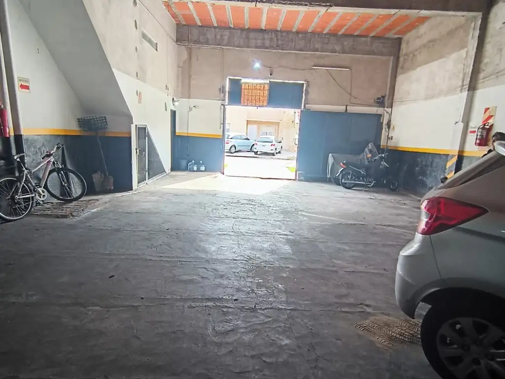 Foto de ALQUILER GALPON WILDE CENTRO, imagen 4