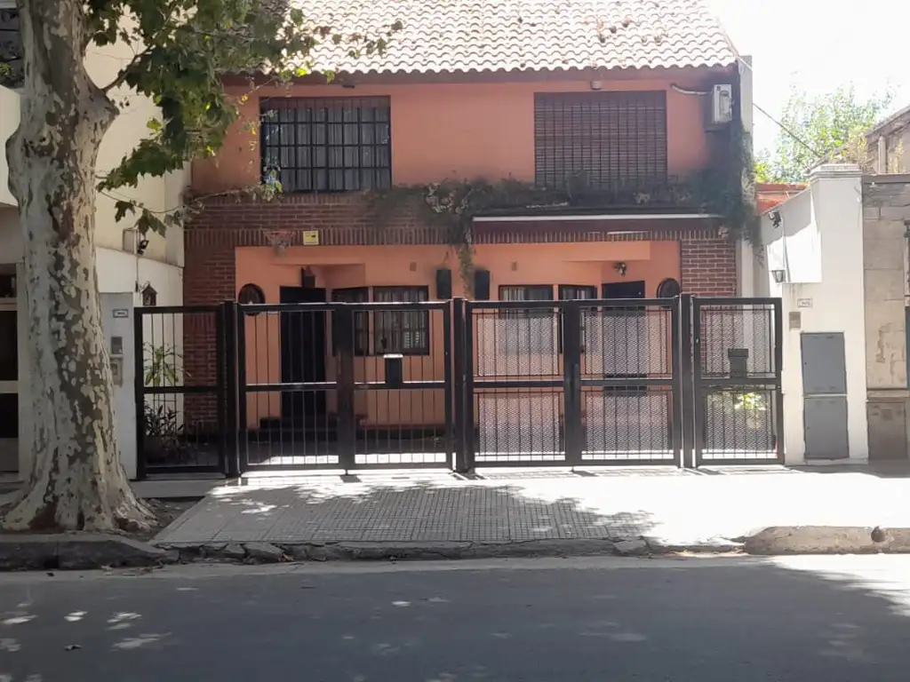Foto de Villa crespo Casa en Triplex con Cochera y Parque, imagen 1