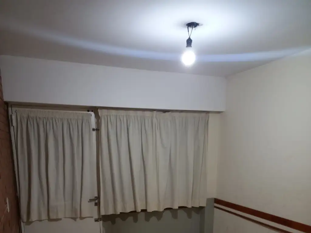 Foto de CASA 2 DORMITORIOS MUY AMPLIA CON GARAGE., imagen 1