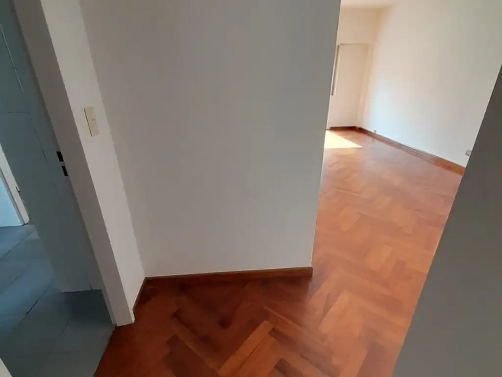 Foto de DEPARTAMENTO 3 AMBIENTES CON COCHERA, imagen 1