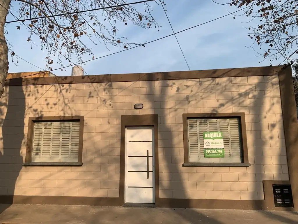 Foto de Casa en Alquiler en Granadero Baigorria, imagen 1