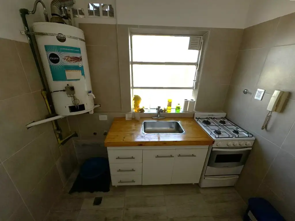 Foto de EXCELENTE MONOAMBIENTE MUY LUMINOSO DE 32m2, imagen 1
