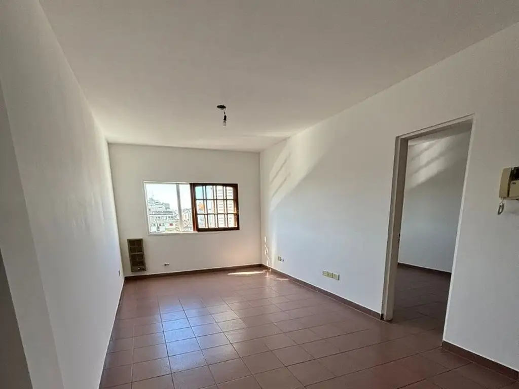 Foto de Departamento en alquiler dos ambientes en Boedo, no paga expensas, AySA, imagen 3