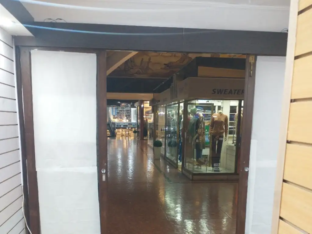 Foto de LOCAL CON ENTREPISO, imagen 3