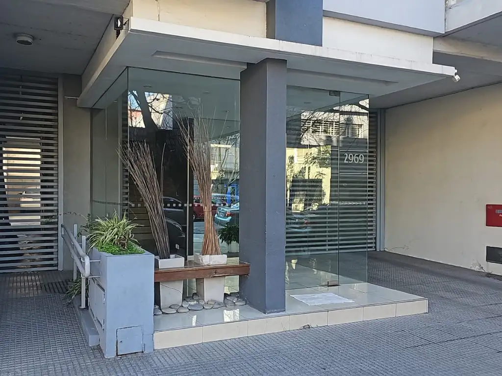 Foto de Hermoso dpto de 2 amb Frente y Contrafrente con Amenities, imagen 3