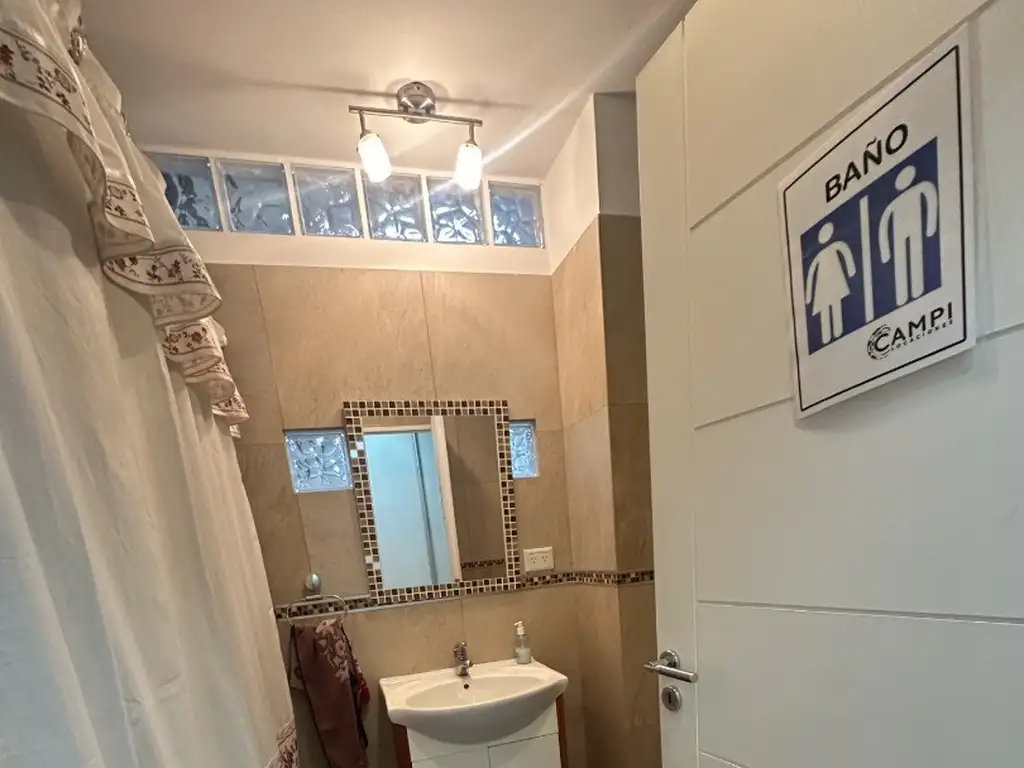 Foto de CASA EN 2 PLANTAS 7 AMB.COCHERA 8 AUTOS Y CON ASCENSOR PLENO BARRIO, imagen 5