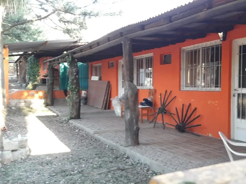 Foto de VENTA DE COMPLEJO CON COMERCIO EN LOS HORNILLOS TRASLASIERRA, imagen 4