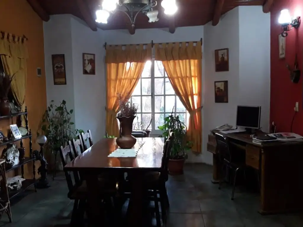 Foto de VENTA DE COMPLEJO CON COMERCIO EN LOS HORNILLOS TRASLASIERRA, imagen 3