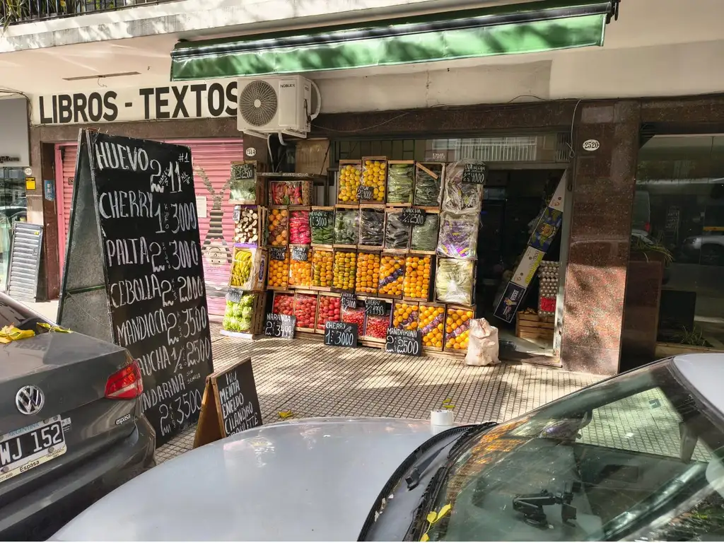 Foto de EXCELENTE LOCAL UBICADO EN CENTRO COMERCIAL DE BELGRANO., imagen 2