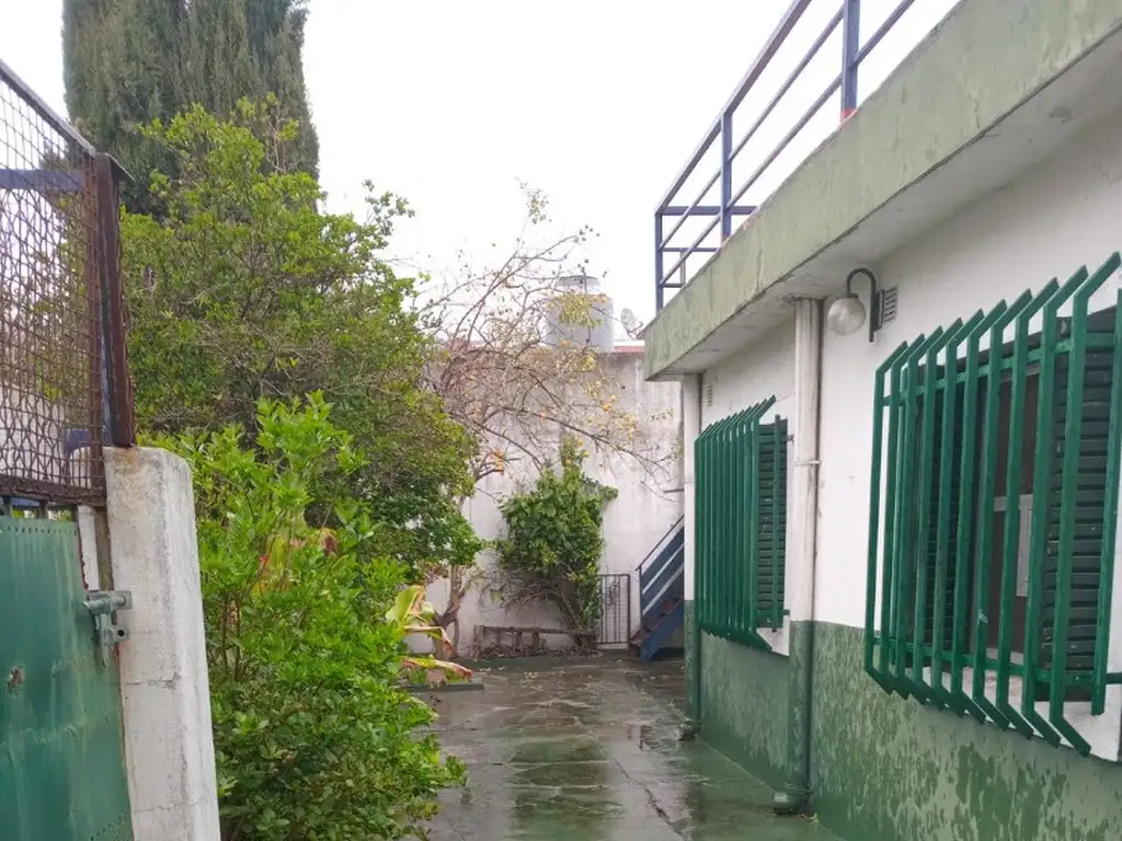 Foto de Casa 3 amb. con patio y fondo - VENTA, imagen 3
