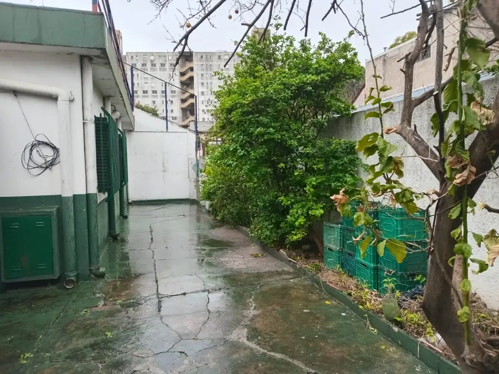 Foto de Casa 3 amb. con patio y fondo - VENTA, imagen 2