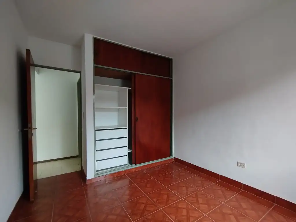 Foto de Planta baja al frente 1 dormitorio con placard, living comedor, cocina, imagen 5