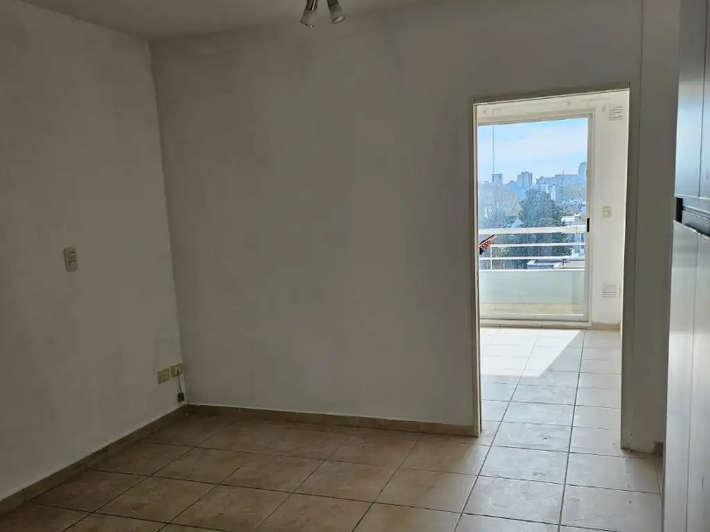 Foto de Hermoso dpto 1 ambiente dividido, vista abierta c/ cochera. OPORTUNIDAD, imagen 5