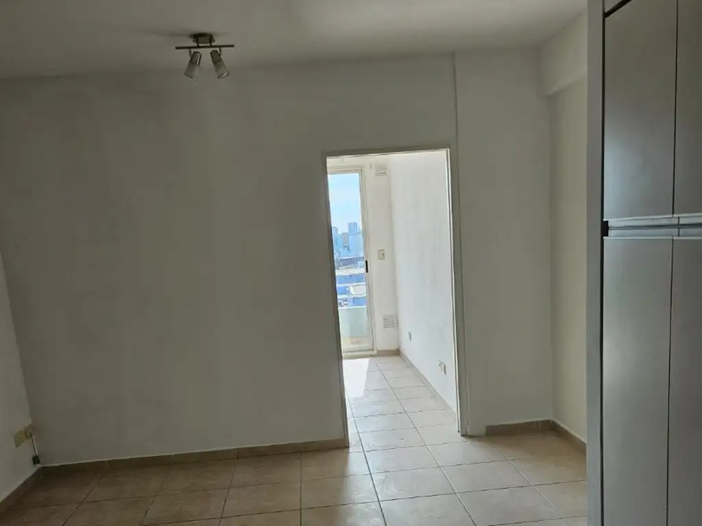 Foto de Hermoso dpto 1 ambiente dividido, vista abierta c/ cochera. OPORTUNIDAD, imagen 4