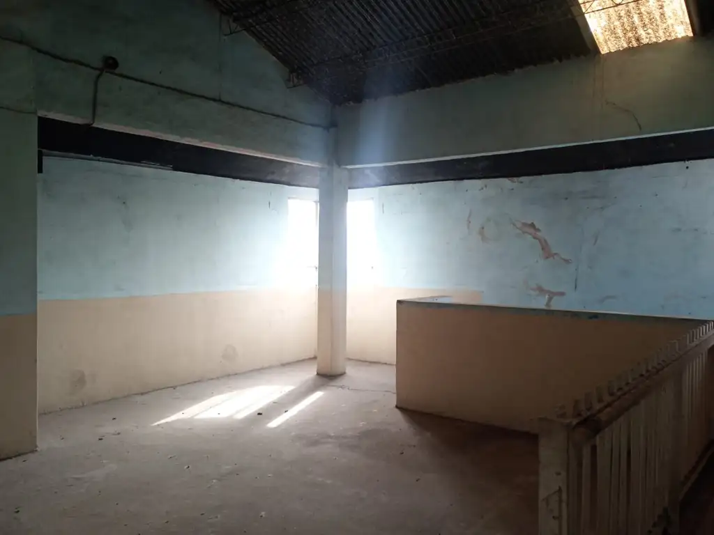 Foto de ALQUILER GALPÓN PARABÓLICO CON LOTE LINDERO EN BERAZATEGUI $2.800.000, imagen 2