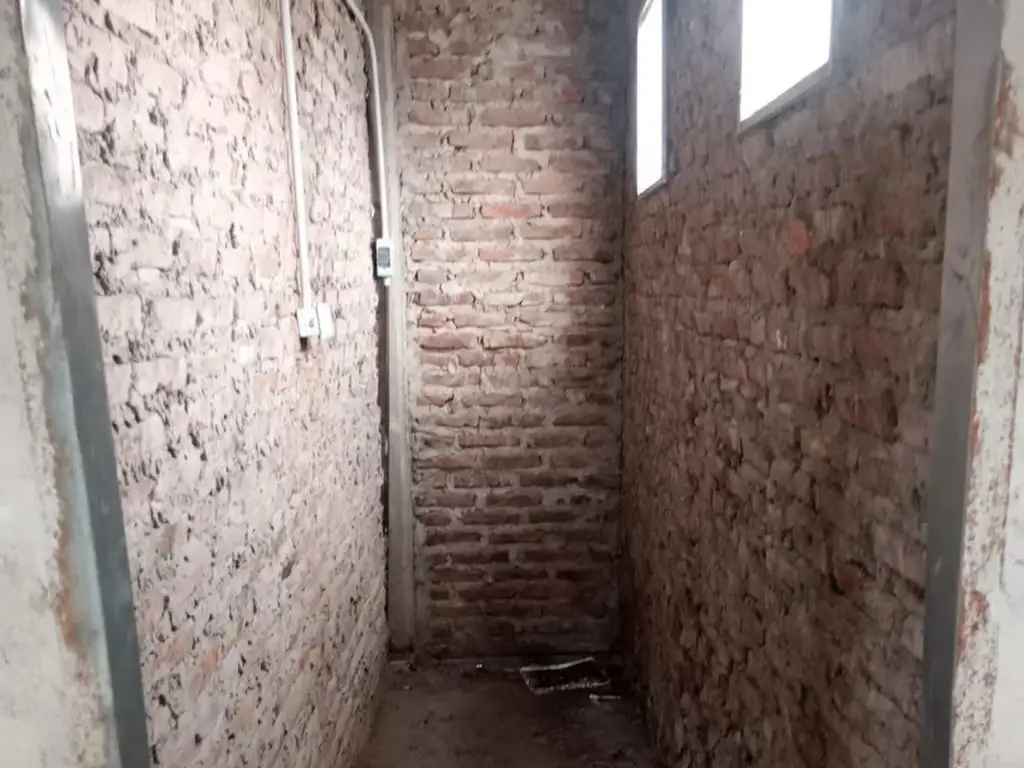 Foto de ALQUILER GALPÓN PARABÓLICO CON LOTE LINDERO EN BERAZATEGUI $2.800.000, imagen 2