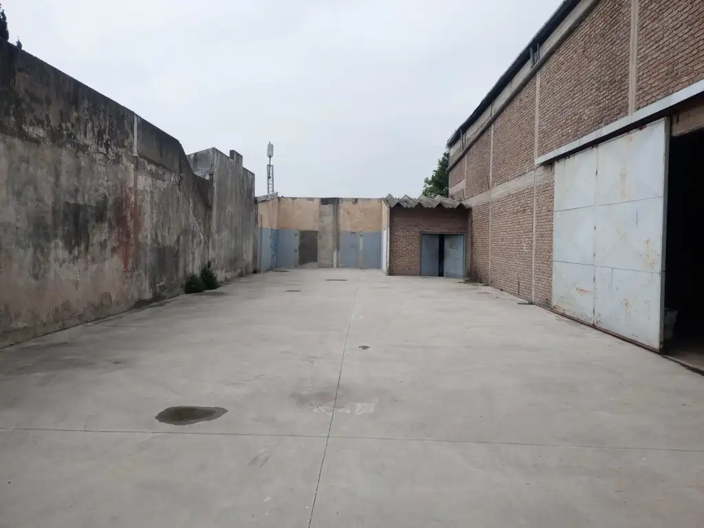Foto de ALQUILER GALPÓN PARABÓLICO CON LOTE LINDERO EN BERAZATEGUI $2.800.000, imagen 5