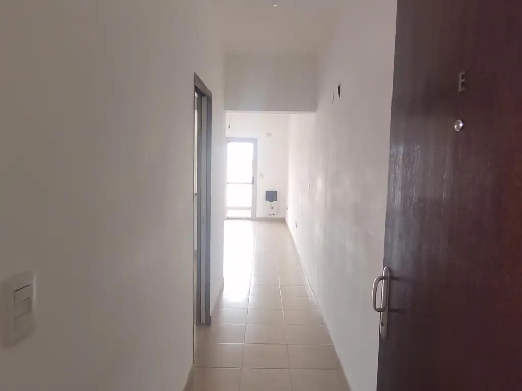 Foto de DEPARTAMENTO 2 AMBIENTES y COCHERA, imagen 2