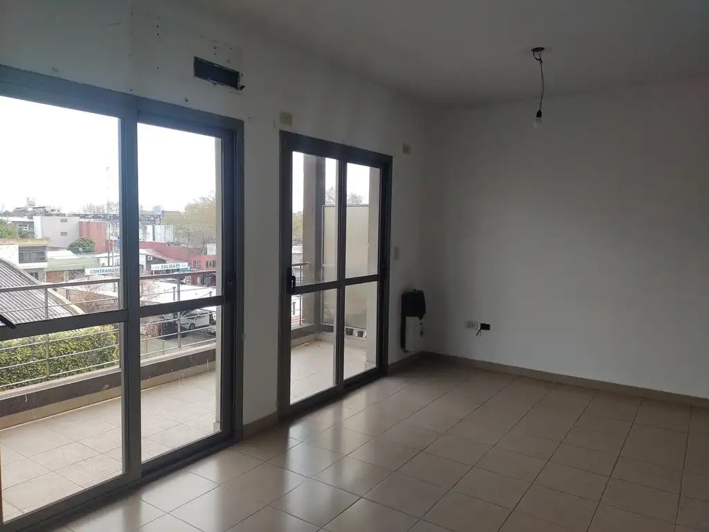 Foto de DEPARTAMENTO 2 AMBIENTES y COCHERA, imagen 4