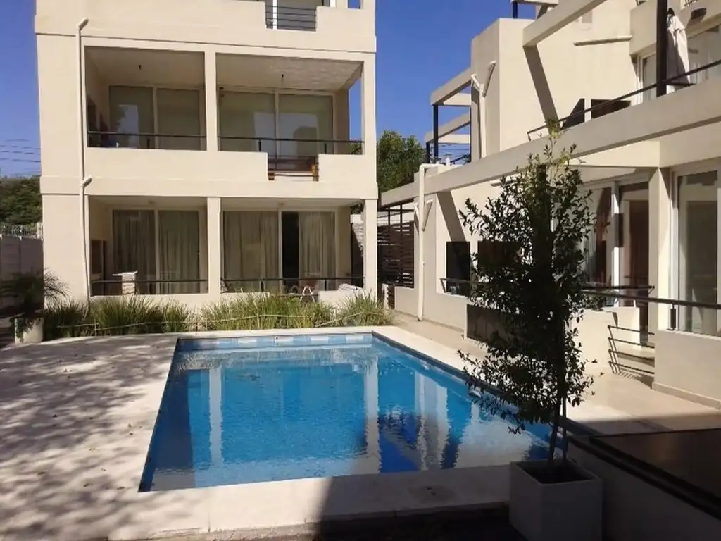 Foto de ÁLQUILA DEPARTAMENTO 2 AMB. Con COCHERA y PILETA - PILAR, imagen 4