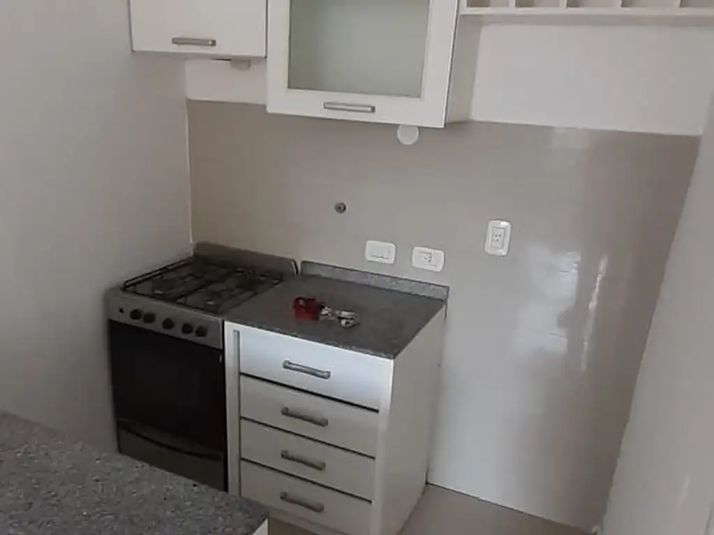 Foto de ÁLQUILA DEPARTAMENTO 2 AMB. Con COCHERA y PILETA - PILAR, imagen 3