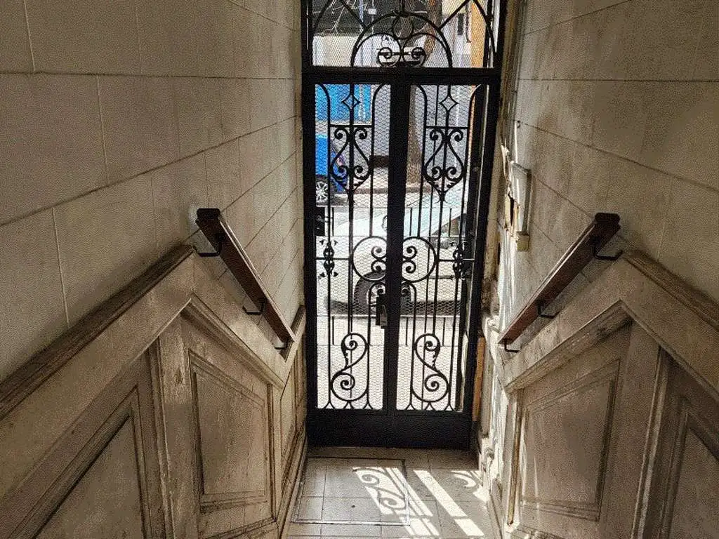 Foto de VENTA DEPARTAMENTO,TIPO CASA, FRENTE, CUATRO AMBIENTES, PATIO Y, imagen 4