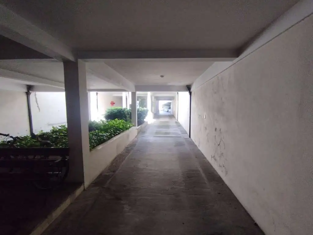 Foto de IMPECABLE TRIPLEX 5 AMBIENTES EN VENTA BARRIO PRIVADO BOEDO, imagen 3