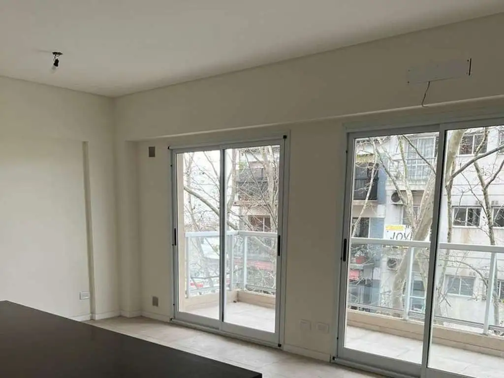Foto de Hermoso Monoambiente al frente con balcon, SUM, Solarium, Parrilla, imagen 1