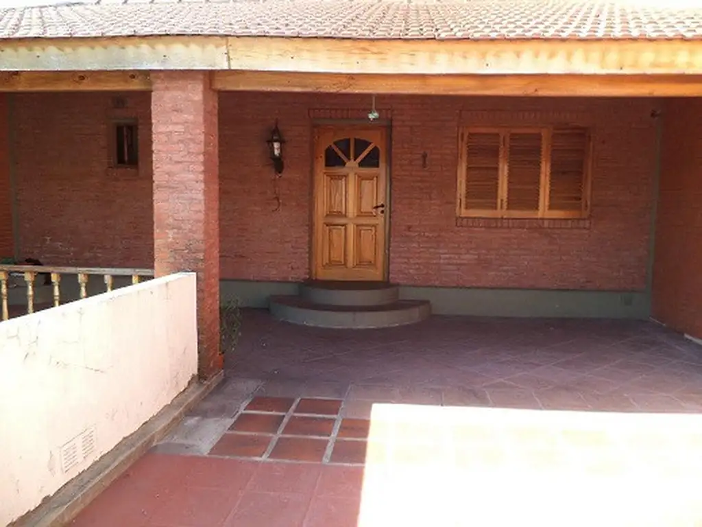 Foto de VENTA CON RENTA - LOCAL - VIVIENDA - GARAJE O SEGUNDO LOCAL C/ BAÑO Y, imagen 3