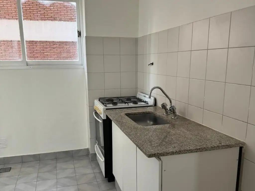 Foto de DEPARTAMENTO MONOAMBIENTE CON COCINA EN VENTA, imagen 2