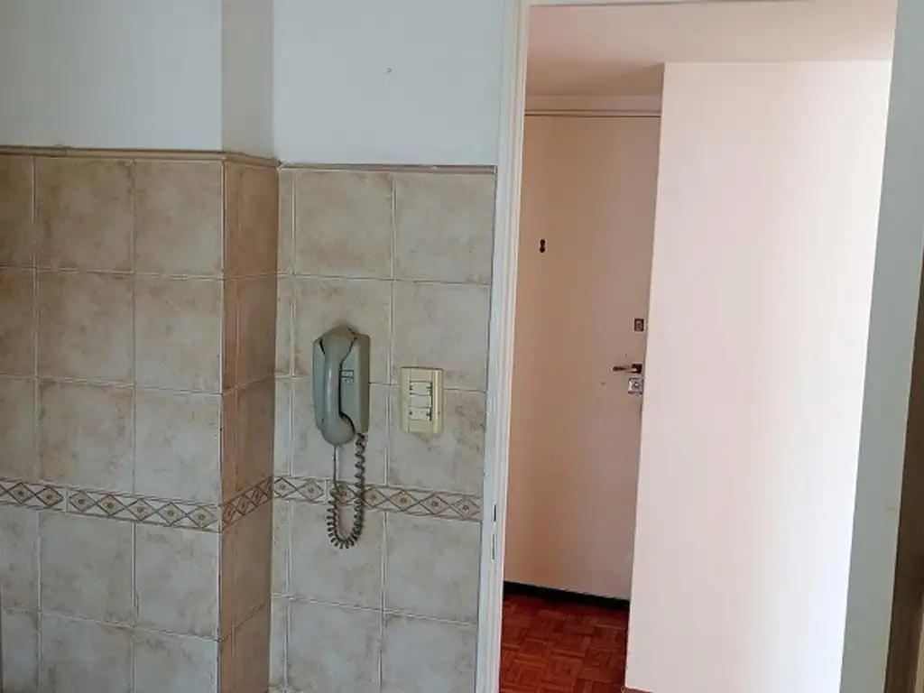 Foto de 2 AMB 44M2 a metros de av. Belgrano OPORTUNIDAD, imagen 2