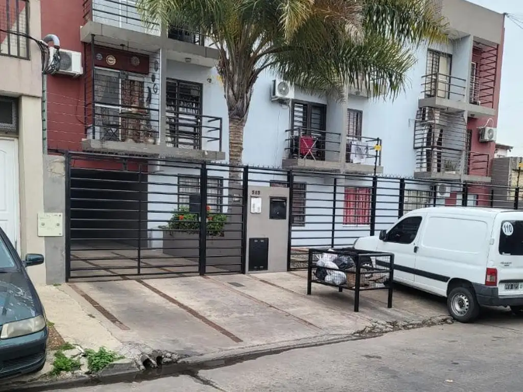 Foto de ALQUILER - COCHERA CUBIERTA - MORON SUR, imagen 1