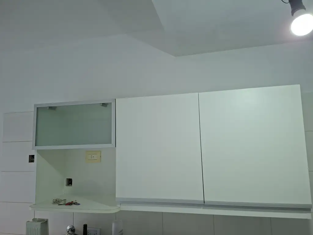 Foto de EXCELENTE DEPARTAMENTO DE 2 AMB. AL FRENTE BALCON SEMIPISO MUY LUMINOSO, imagen 1