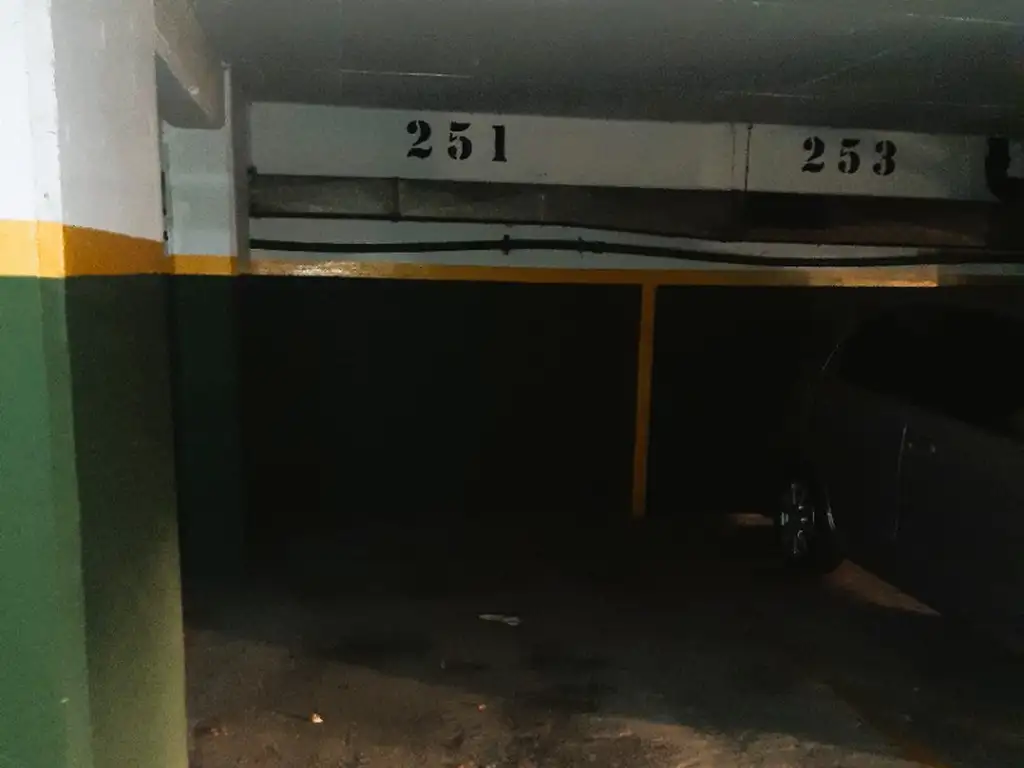 Foto de Cochera fija en venta en Uriburu al 1000, Recoleta, imagen 2