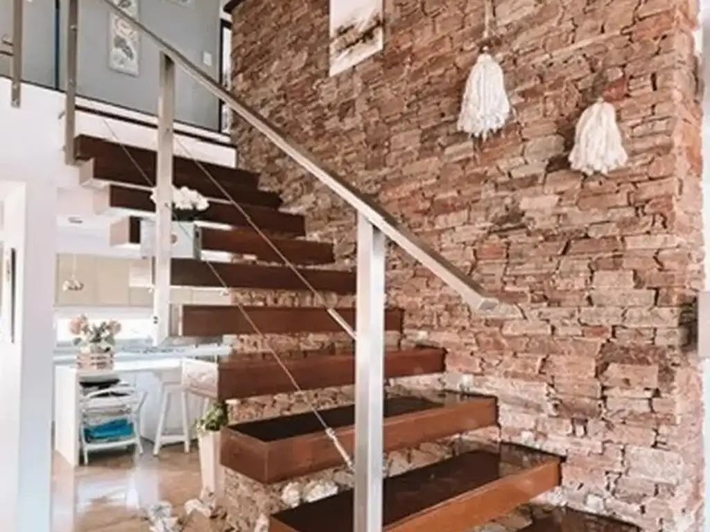 Foto de EXCELENTE CASA EN BARRIO NAON, imagen 2