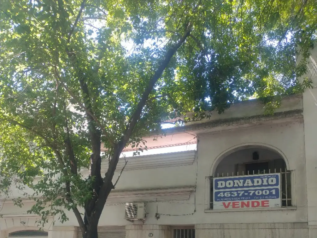Foto de IMPORTANTE CASA SOBRE LOTE PROPIO, imagen 5