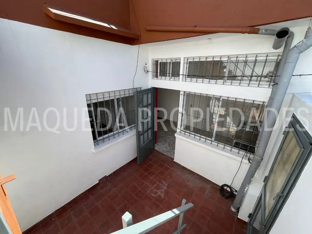 Foto de PH 2 AMBIENTES S/EXPENSAS CON PATIO Y TERRAZA ¡ OPORTUNIDAD !, imagen 5