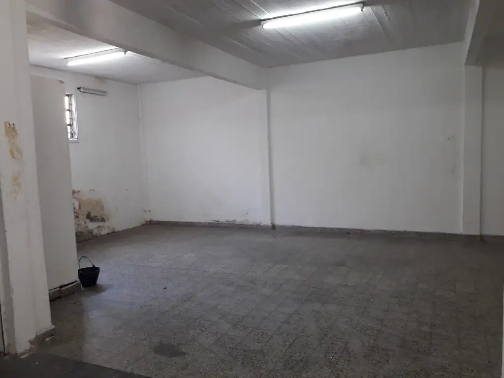 Foto de Excep Casa c-Gje y -Galpon 80 m2 OPORTUNDIAD !!!!, imagen 2